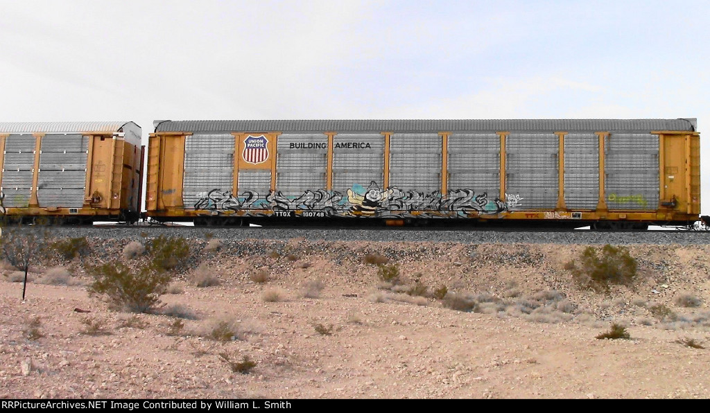 WB Unit Vehicular Flat Car Frt at Erie NV -58